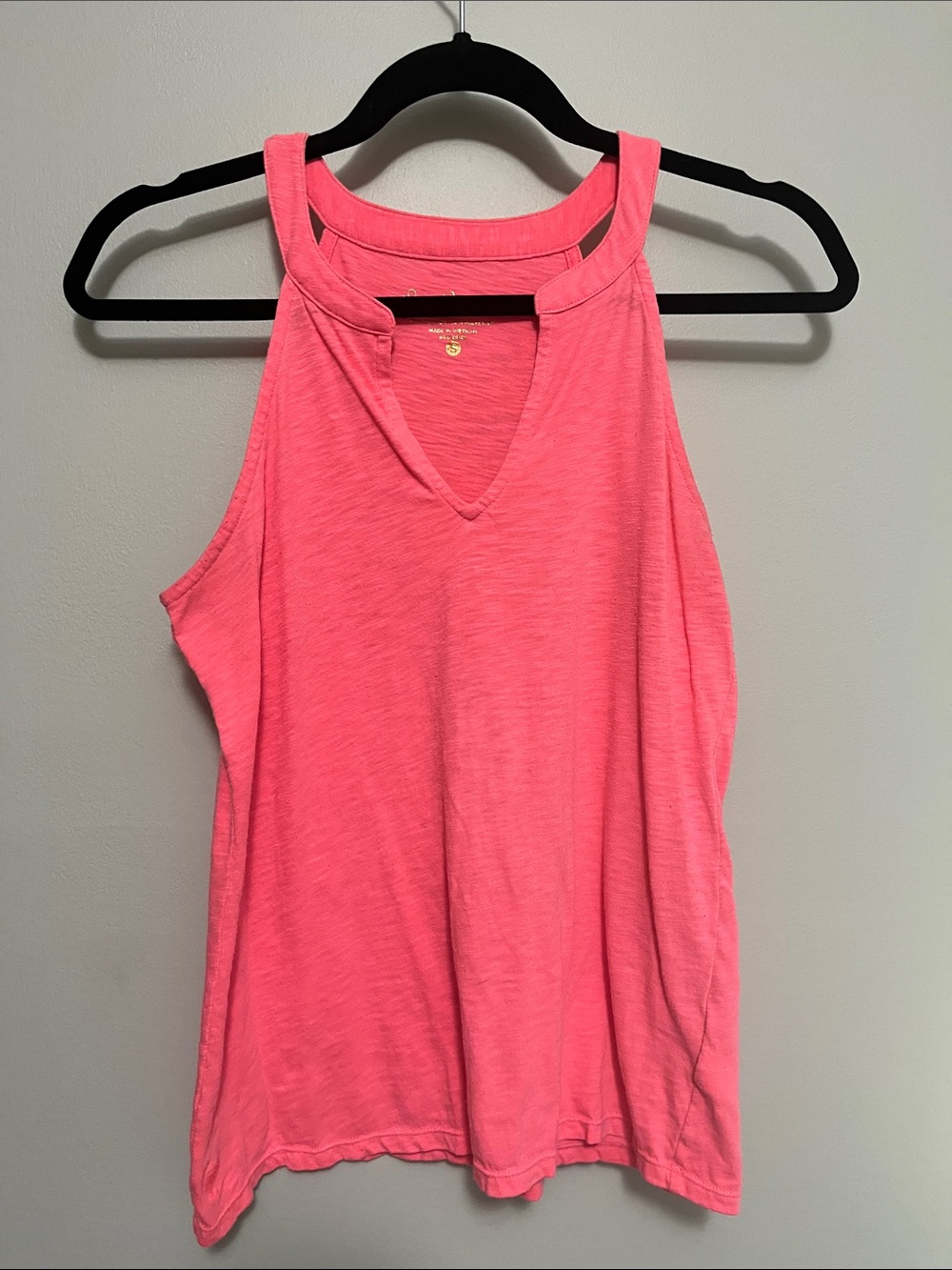 Women’s Neon Pink Sleeveless V-Neck Tank Top